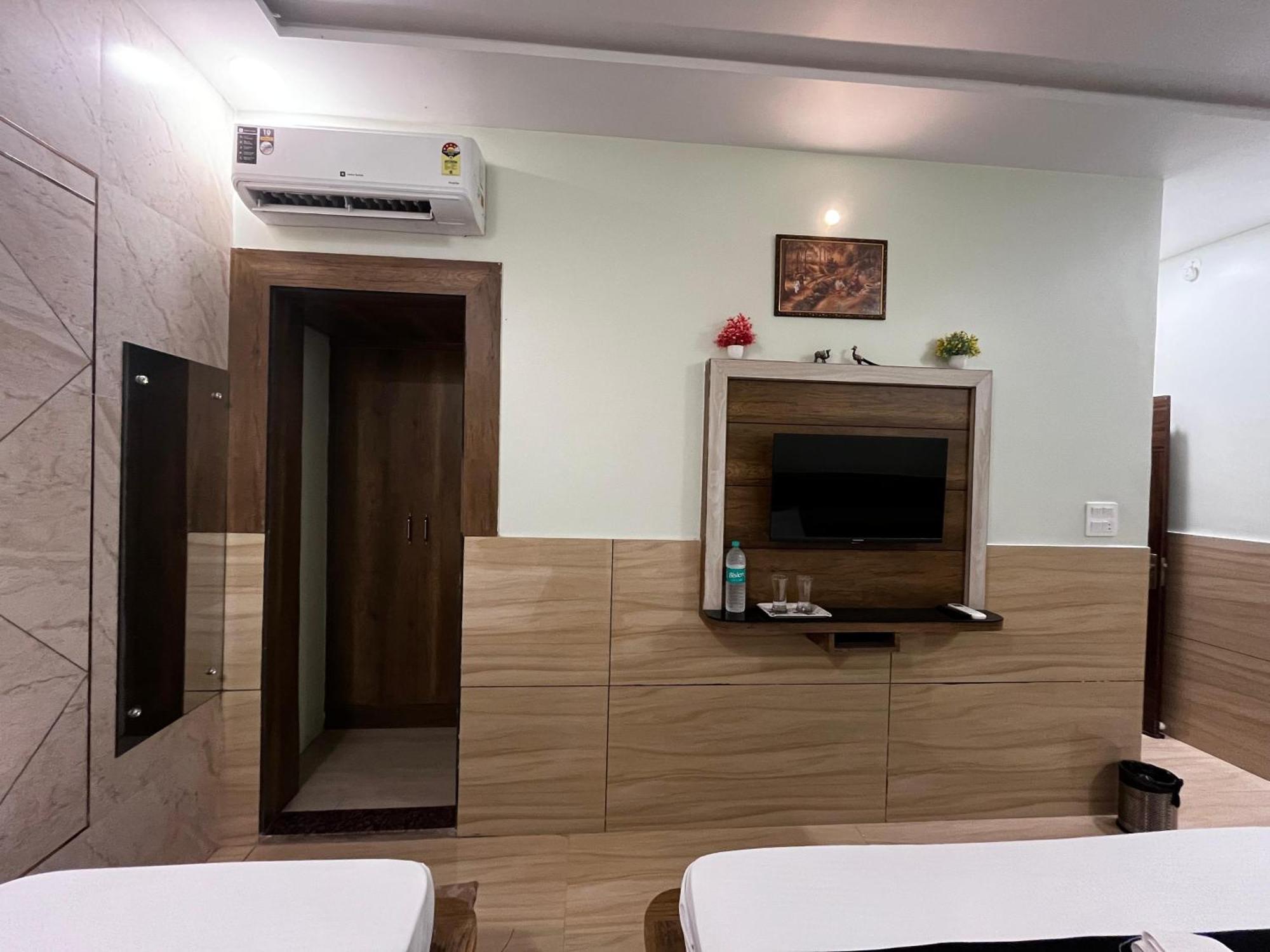 Taj Nice Point Manage By Taj Sunrise Group Agra  Εξωτερικό φωτογραφία