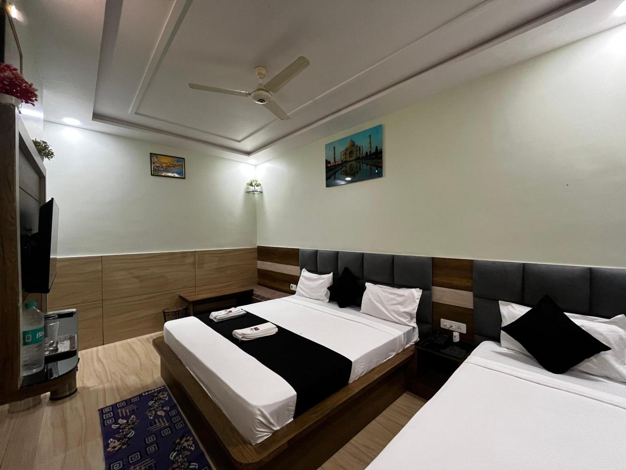 Taj Nice Point Manage By Taj Sunrise Group Agra  Εξωτερικό φωτογραφία